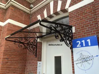 Deurluifel / Afdak voordeur.............Thuis bezorgd !!