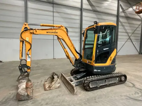 Hyundai Robex 30 Z-9 AK (bj 2021)