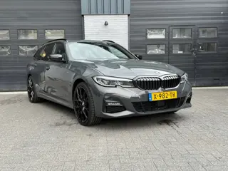 BMW 3-serie Touring 330e xDrive High Executive, Panodak, 360 Camera, Laser licht.