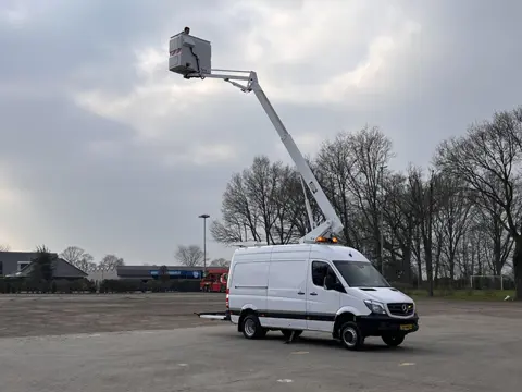 Mercedes-Benz Sprinter 516 160pk Hoogwerker 14 meter Euro 6 Pto Omvormer Verkeersbord Bedieningspane