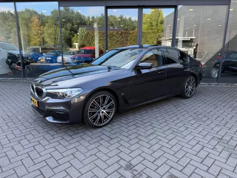 BMW 5-SERIE 530e iPerformance M-Sport,Schuifdak,Leer,LED,NaviPro,Cam,