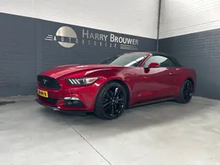 Ford Mustang Convertible 2.3 automaat, 315 PK, zeer mooie staat auto.