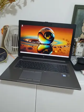 HP Zbook i9 17 G6 RTX 3000 64GB / 2 Terabyt / Azerty!!