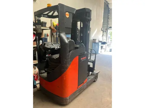 Linde smalle reachtruck