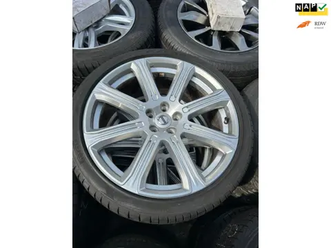 Velg Band Velgen en Banden Tekoop Zie Beschrijving Voor Meer Informatie Of Neem Contact Op