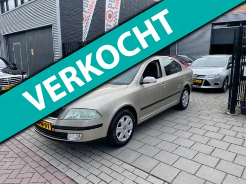 Skoda Octavia 1.6 Ambiente 2e Eigenaar! Trekhaak Airco PDC NAP APK