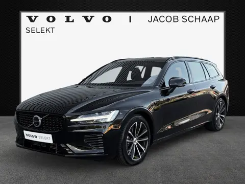 Volvo V60 2.0 T6 Plug-in hybrid AWD Plus Dark / 360° Camera / Blis / Harman Kardon Premium /