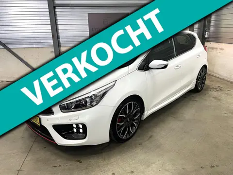 Kia Cee'd 1.6 GT 205 pk 2e eigenaar navi stuur/stoelverwarming