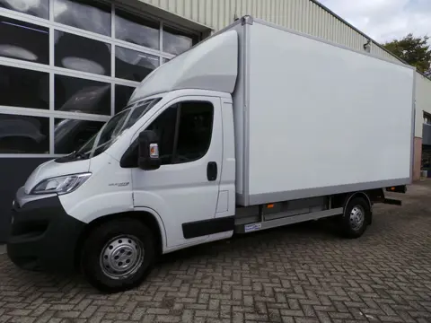Fiat Ducato 35H 2.3 MultiJet Bakwagen Laadklep Airco,Cruise,Navigatie,Camera L420cm B213cm H215cm