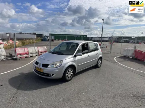 Renault Scénic 2.0-16V Tech Line Clima.Navi