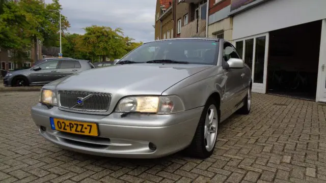 VOLVO C70 2.0 T SPORT