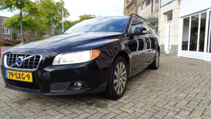 VOLVO V70 2.0T MOMENTUM