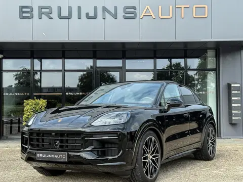 Porsche Cayenne Coupé 3.0 E-Hybrid |Sport&design|Ventilatie|22inch|Glazendak|4W-sturing|