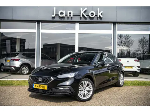 SEAT Leon 1.0 TSi 110 pk Style Launch Edition | Elek. Trekhaak | Camera | Stoel-/Stuurwielverwarming