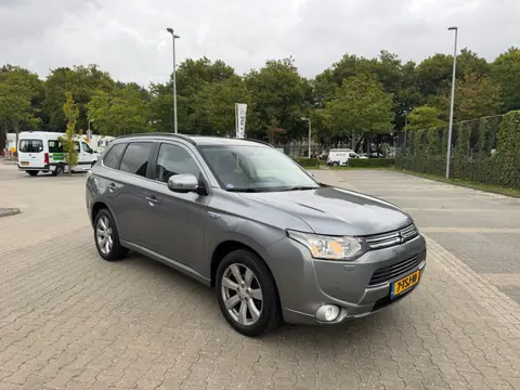 Mitsubishi Outlander 2.0 PHEV Instyle+