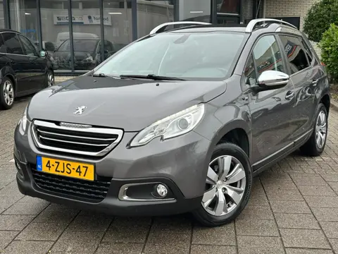 Peugeot 2008 1.2 PureTech Style l PANO I TREKHAAK l NAVI