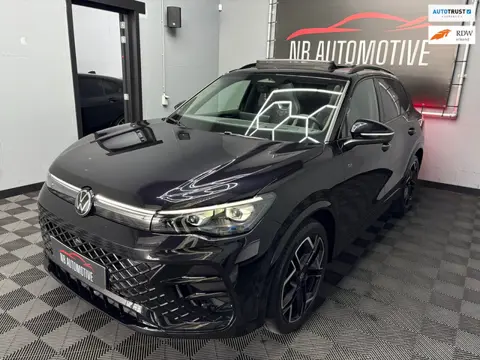 Volkswagen Tiguan 1.5 eTSI R-line Edition Pano