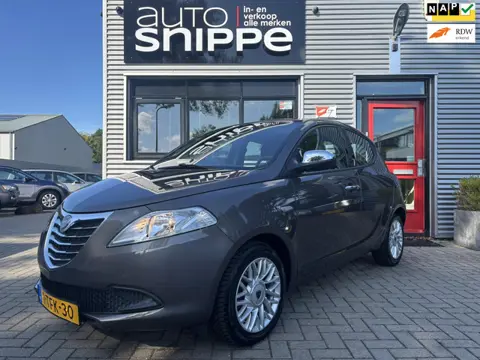 Lancia Ypsilon 0.9 TwinAir Silver Plus -5DRS.-AIRCO-LICHTMETALEN VELGEN-ISOFIX-ORIGINEEL NEDERLANDS!