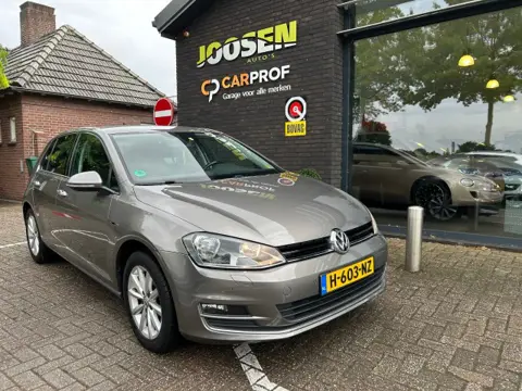 VOLKSWAGEN GOLF 1.2 TSI HIGHLINE