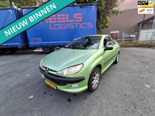 Peugeot 206 CC 1.6-16V LEUKE AUTO RIJDT EN SCHAKELT GOED