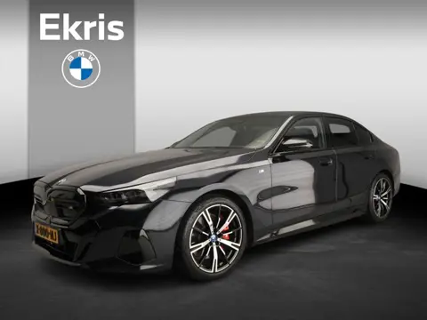 BMW i5 Sedan M60 xDrive 84 kWh | M-Sportpakket | LED | Leder | HUD | Panoramadak | Active cruise | D