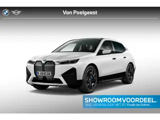 BMW iX xDrive40 | Sportpakket | Glazen Panoramadak Sky Lounge | Driving Assistant Professional | Sho