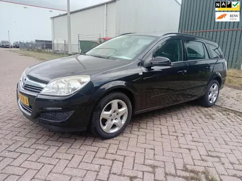 Opel Astra Wagon 1.4i Business Airco Cruise APK 8-4-27Trekhaak 2 Afstanbed. Sleutels PDC