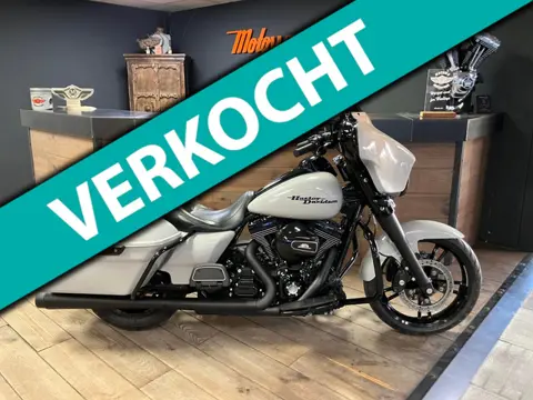 Harley Davidson FLHXS 103Ci Streetglide Special Kreide Grey Black Edition CFR Exhaust