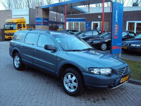 Volvo XC70 2.4T 200PK 2WD Nieuwe Distributieriem.