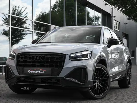 Audi Q2 35TFSI 150pk S-Line Pfeilgrau Pano B&O ACC Leder Virtual Matrix Camera 19-Inch