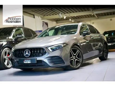 Mercedes-Benz A-klasse 180d Premium + AMG|PANO|Sfeer|CAM