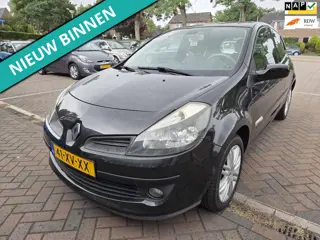 Renault Clio 2.0-16V Initiale LEUKE AUTO RIJDT EN SCHAKELT GOED