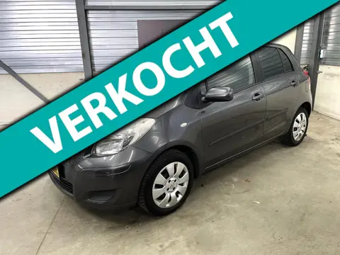 Toyota Yaris 1.0 VVTi Acces Airco parkeersensoren APK 5 deurs