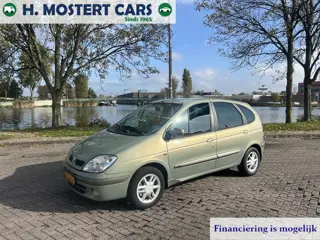 Renault Scénic 2.0-16V Expression * AIRCO *  APK * TREKHAAK * DISCOUNT COLLECTIE *