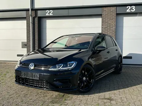 Volkswagen Golf 2.0 TSI 4Motion R DCC Dyna PANO