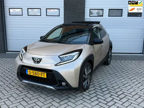 Toyota Aygo X 1.0 VVT-i S-CVT Envy AUTOMAAT/LED/CARPLAY/JBL