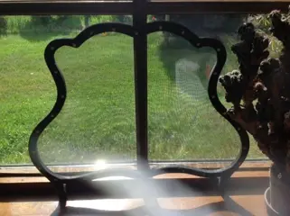 Raamhor - oud - is een geheel - i.p.st. / 25,-