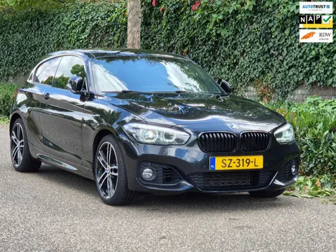 BMW 1-serie M Sport CarPlay Adaptieve LED Keyless Harman Kardon NAP Rijklaar Executive Coupé