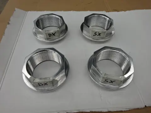 Hub nuts Ferrari F40