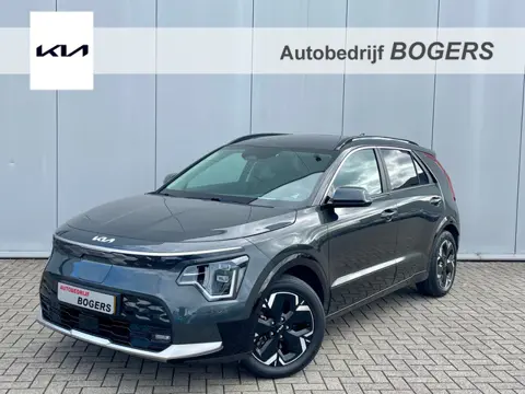 Kia Niro EV DynamicPlusLine 65 kWh Navigatie, Leder, Schuifdak, LED, Head Up Display, Stoel/Stuurver