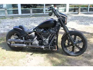 Harley-Davidson Softail  FXB-BS Street-Bob Softail