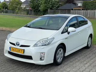 TOYOTA PRIUS VERKOCHT! 1.8 Business/ Pano/ Solar/ Navi/ Leer/ Cruise/ Camera/ Xenon