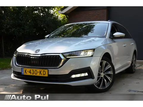 Skoda Octavia Combi 1.4 TSI iV PHEV Business Edition Automaat/Navi/Led/Pdc/Ecc/Stoelverwarming/Virtu
