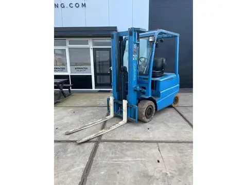 Toyota FBMF25 triplex electrische heftruck