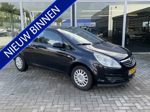 Opel Corsa 1.2-16V Essentia Trekhaak / APK 03-2026