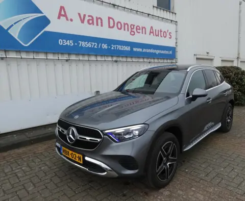MERCEDES-BENZ GLC-KLASSE 300E 4MATIC BNS LINE,Pano,Led,360,ACC,Leer