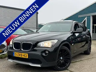 BMW X1 sDrive18i EXE | ECC | LMV | Leer | Navi I Pano