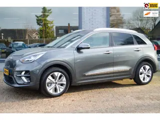 Kia E-Niro DynamicLine 64 kWh | Half leder | stoel en stuur verwarming