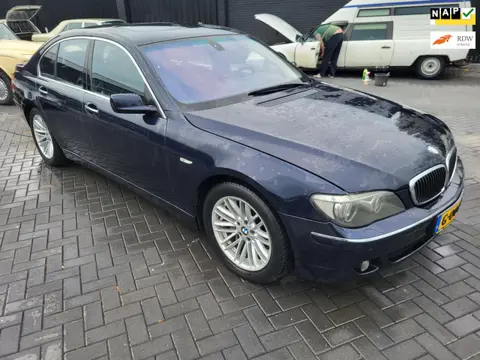 BMW 7-serie 750I bj2008 121dkm netjes rijd goed nieuwe apk bij levering