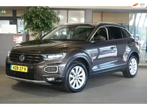 Volkswagen T-ROC 2.0 TSI 4Motion DSG 190 PK Navi Virtual Led Pdc Acc